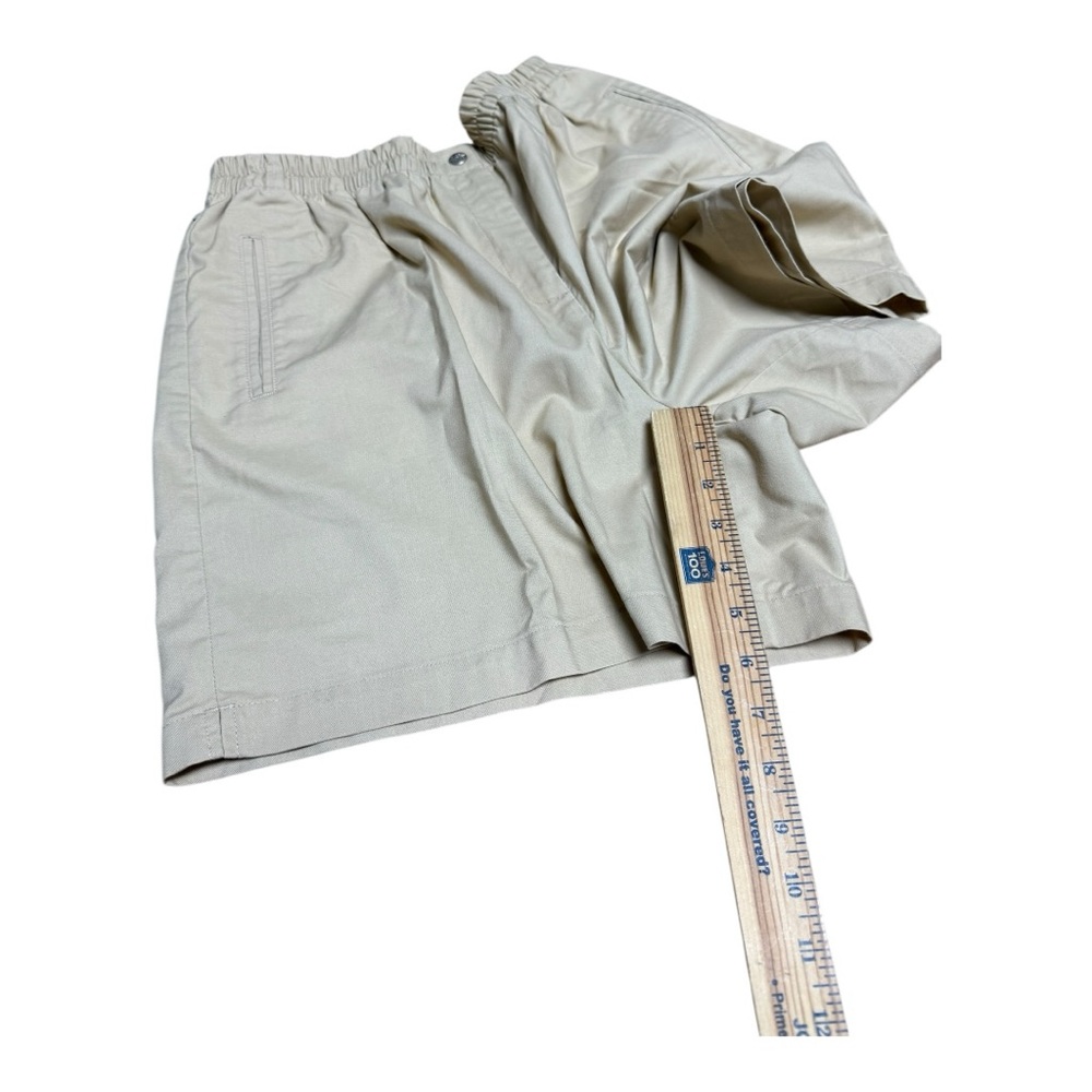 Karen Scott sport woman size 16 P tan side pocket shorts. - Picture 5 of 6